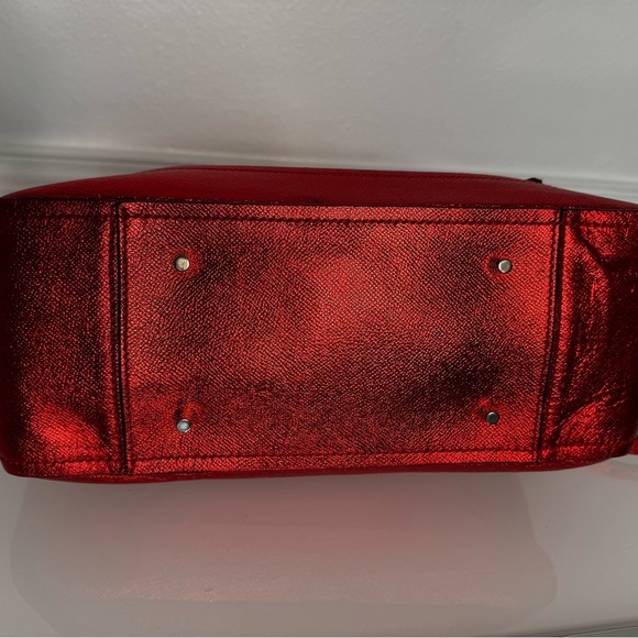 Burberry Metallic Red Leather Somerford - Picture 16 of 17